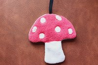Smudge Shroom Microfiber Covert Cleaning Cloth