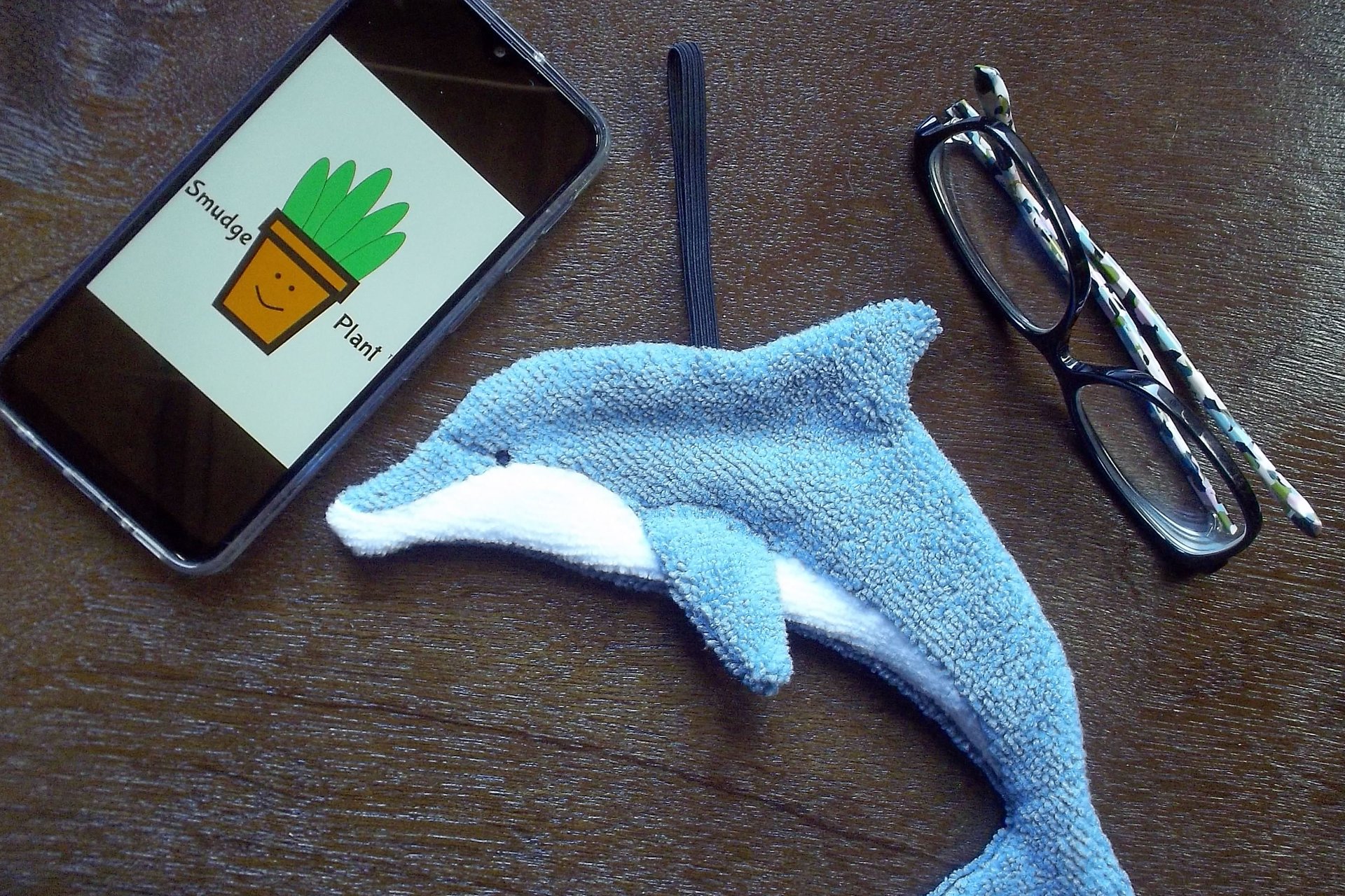 Smudge Fish: Dolphin Microfiber Covert Cleaning Cloth