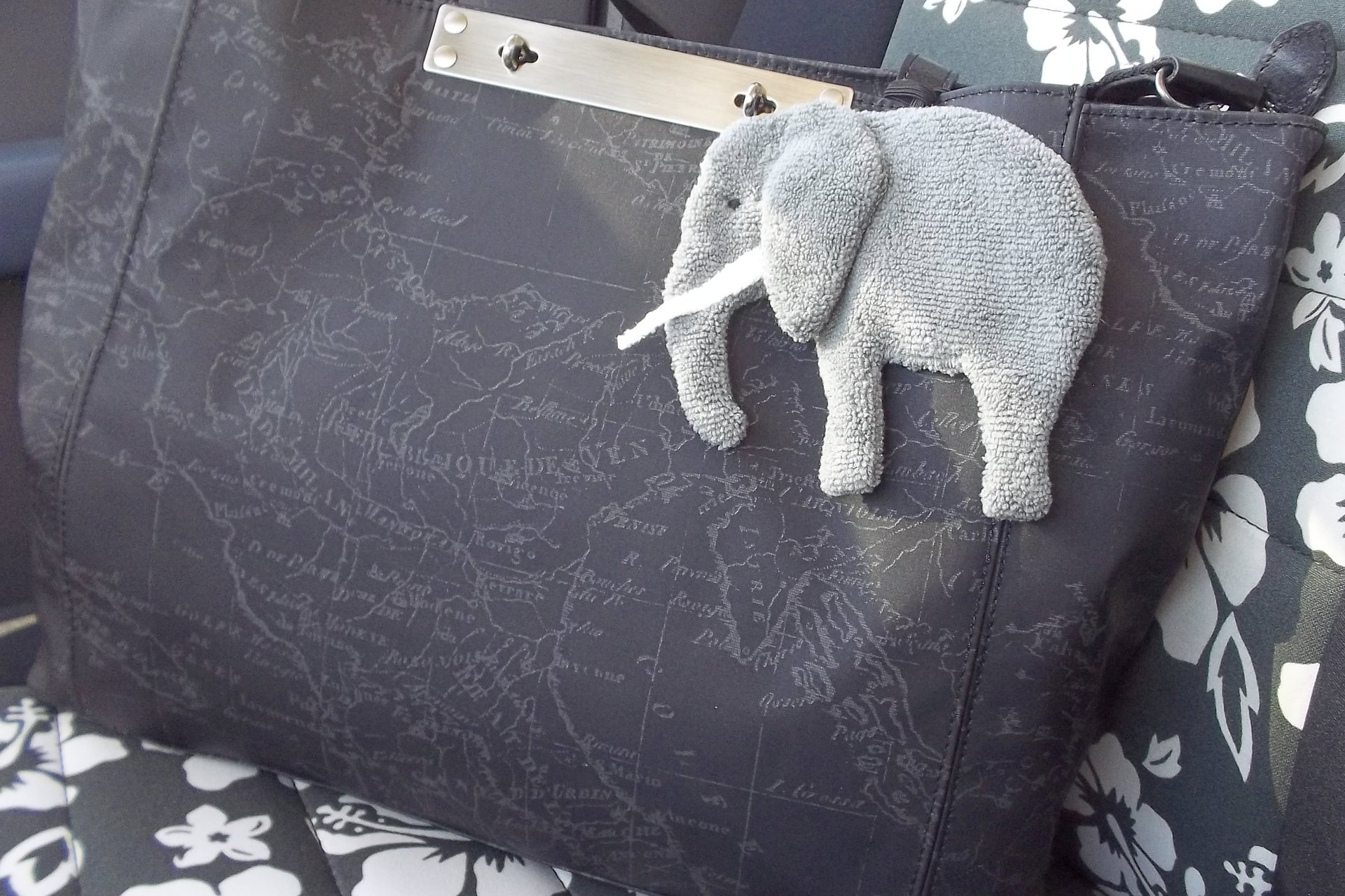Smudge Safari: Elephant Microfiber Covert Cleaning Cloth