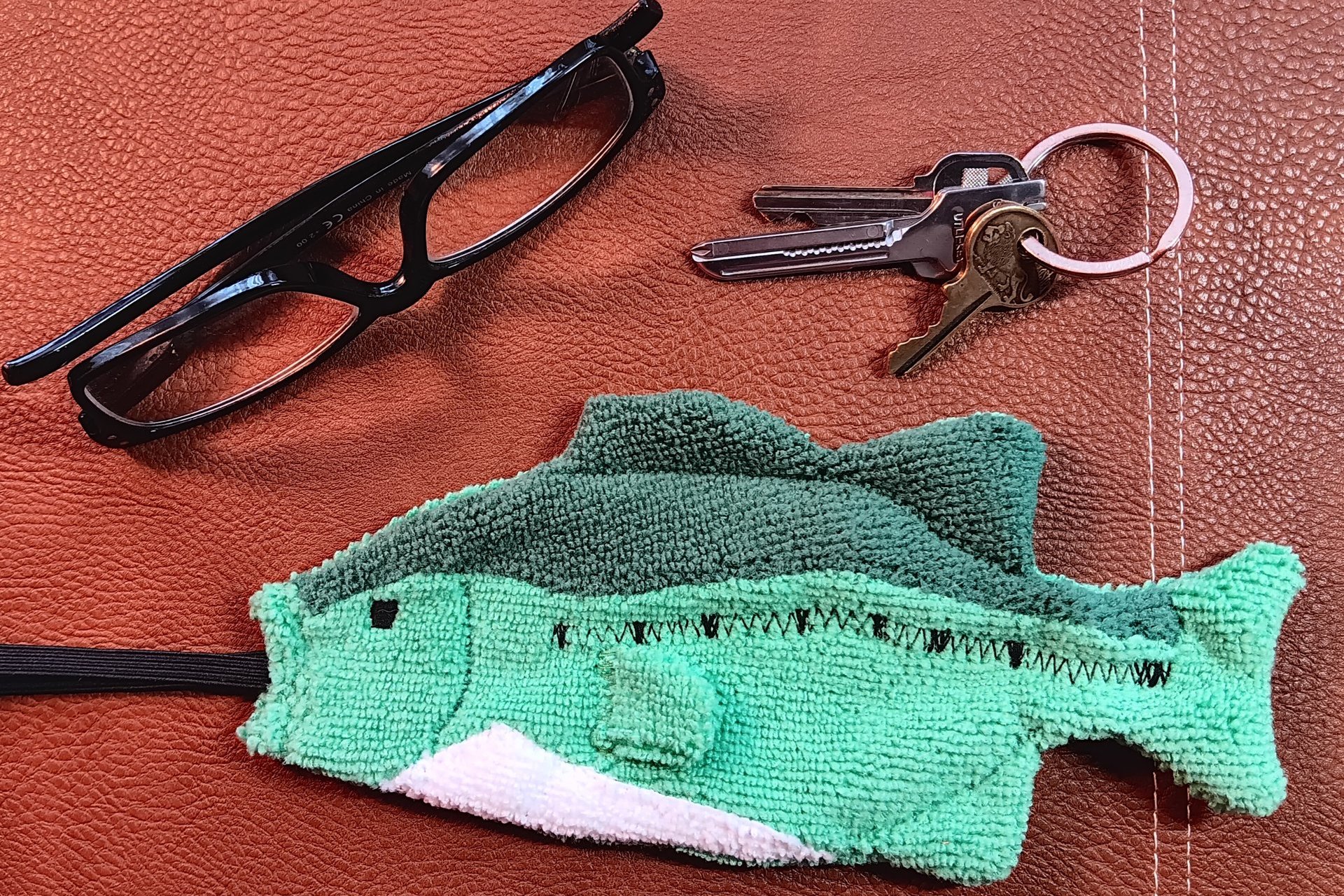 Smudge Fish: Largemouth Bass Microfiber  Covert Cleaning Cloth
