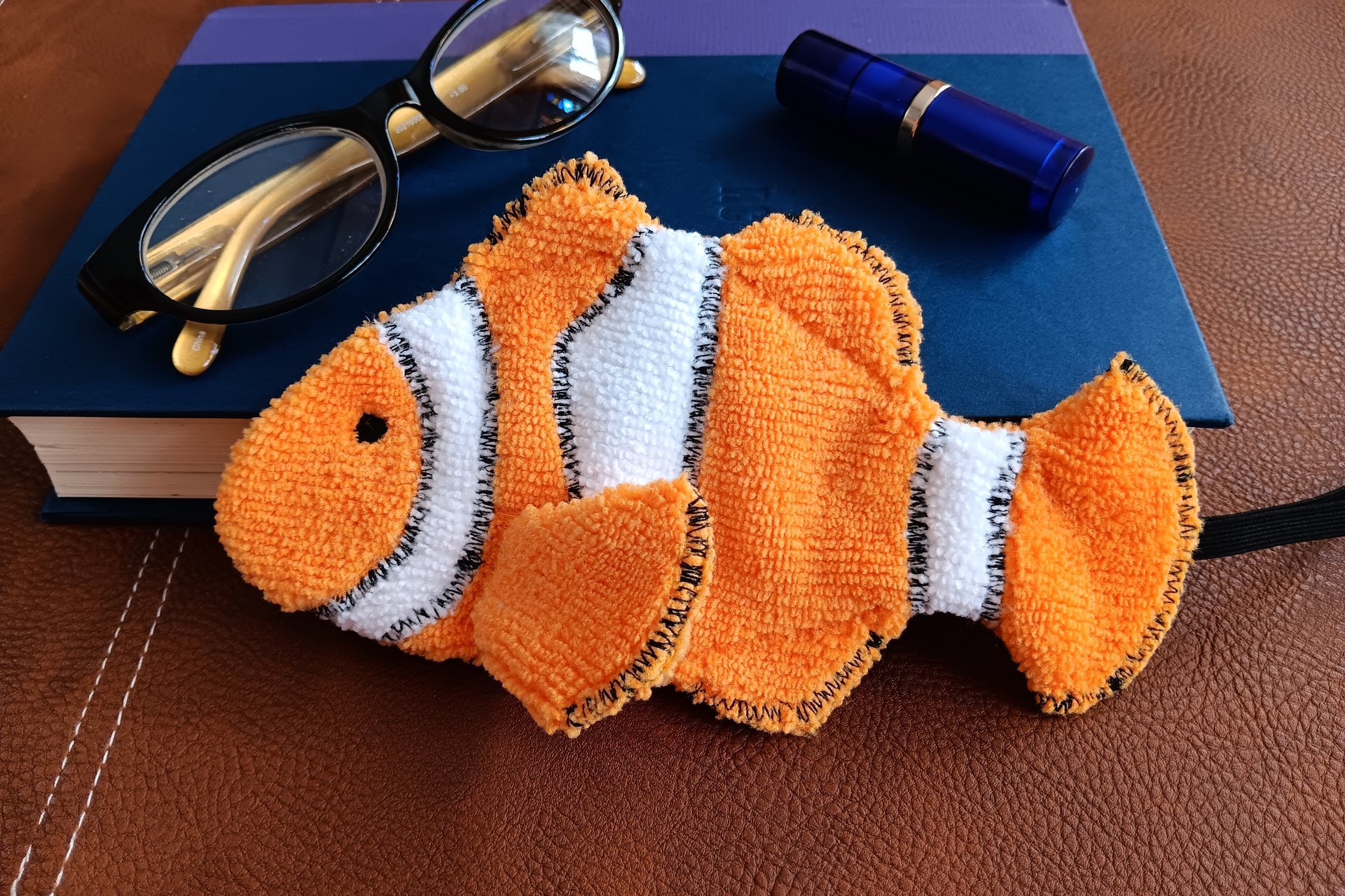 Smudge Fish: Clownfish Microfiber Covert Cleaning Cloth
