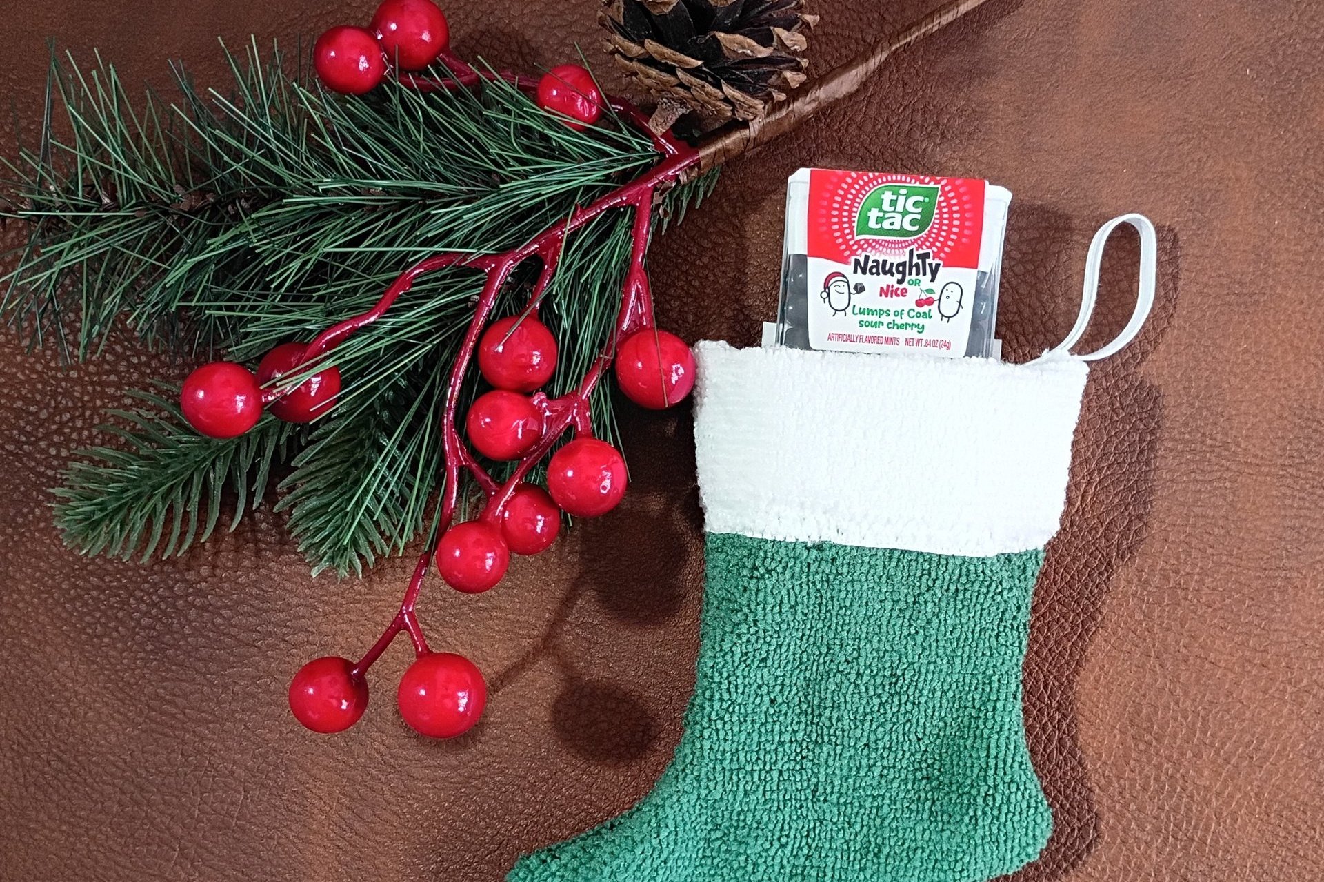 Smudge Stocking Microfiber Covert Cleaning Cloth and Gift Card Holder