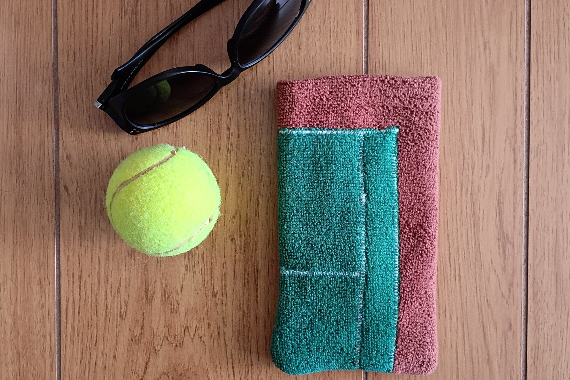 Tennis Themed Microfiber Glasses/Cellphone Case, Cleaner and Case in One!