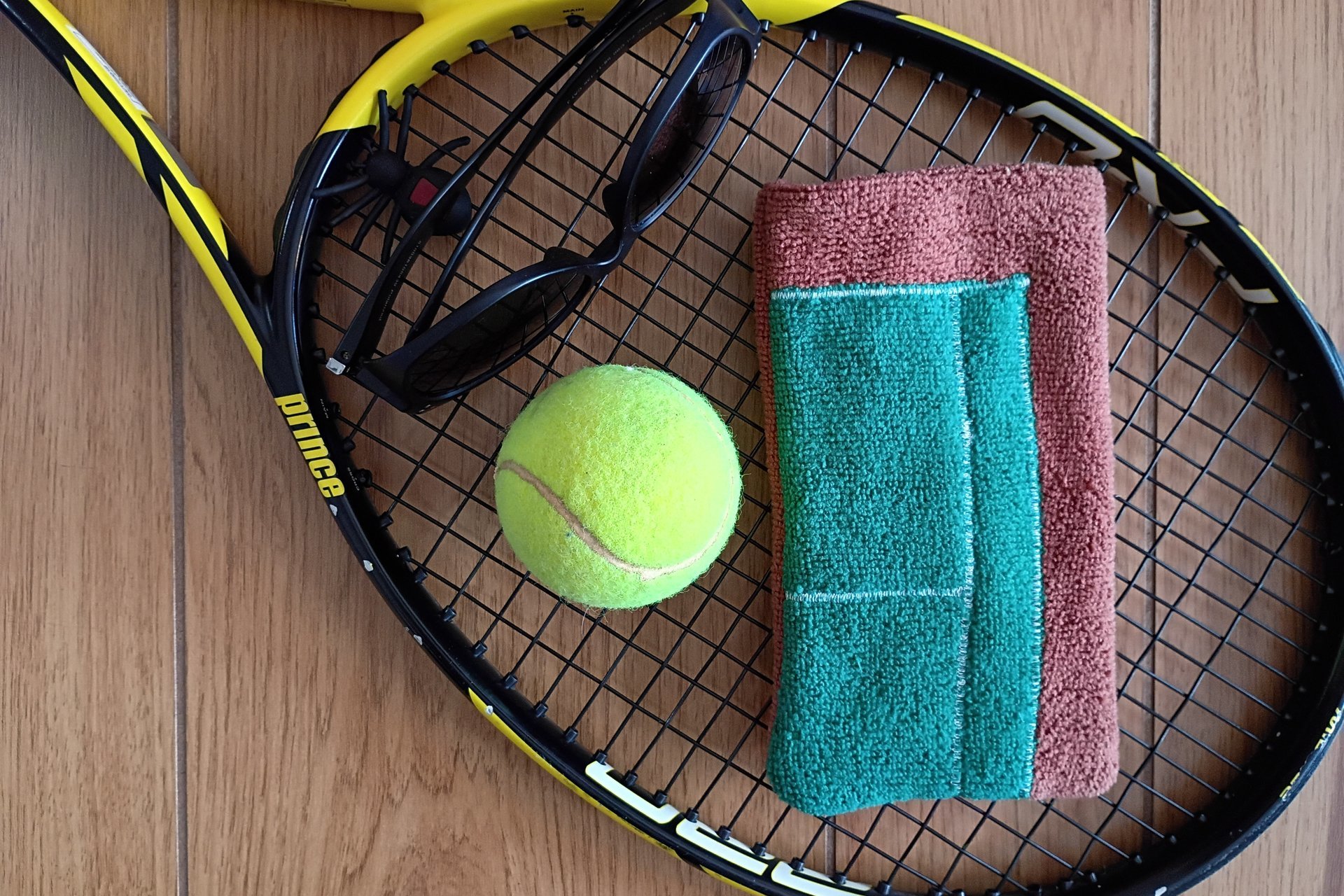 Tennis Themed Microfiber Glasses/Cellphone Case, Cleaner and Case in One!