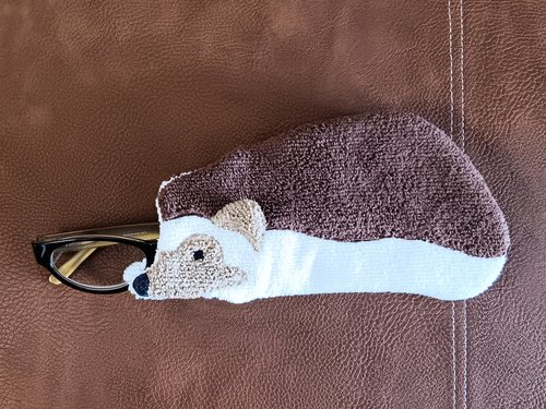 Microfiber Hedgehog Shaped Glasses Case and Cleaner in One